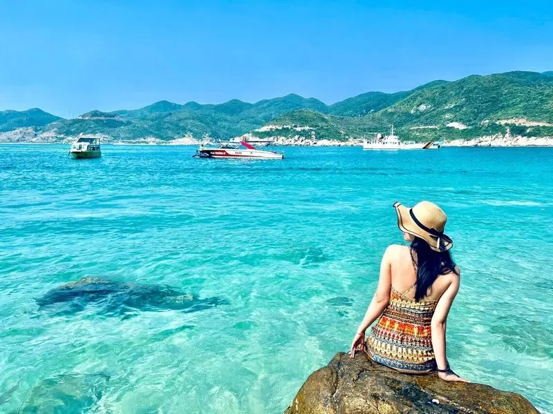 Tuyến Vĩnh Hy - Sài gòn Từ Vịnh Biển Hoang Sơ Đến Phố Thị Sầm Uất